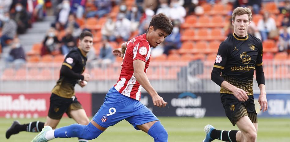 1-1. El Atleti B salvó un punto en un partido que pudo golear